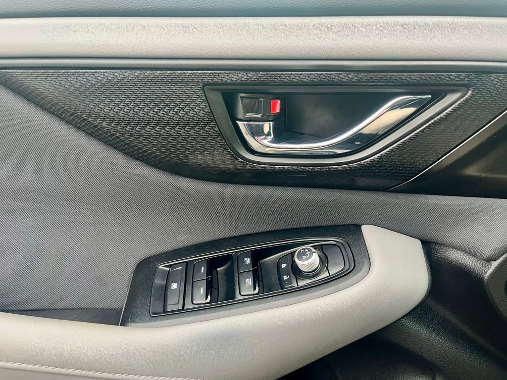 Used 2025 Subaru Outback Premium image 10