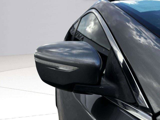 Used 2015 Nissan Rogue SV FWD image 9