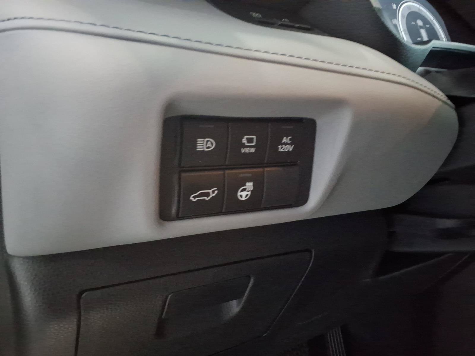 Used 2023 Toyota Highlander Platinum AWD/4WD image 26