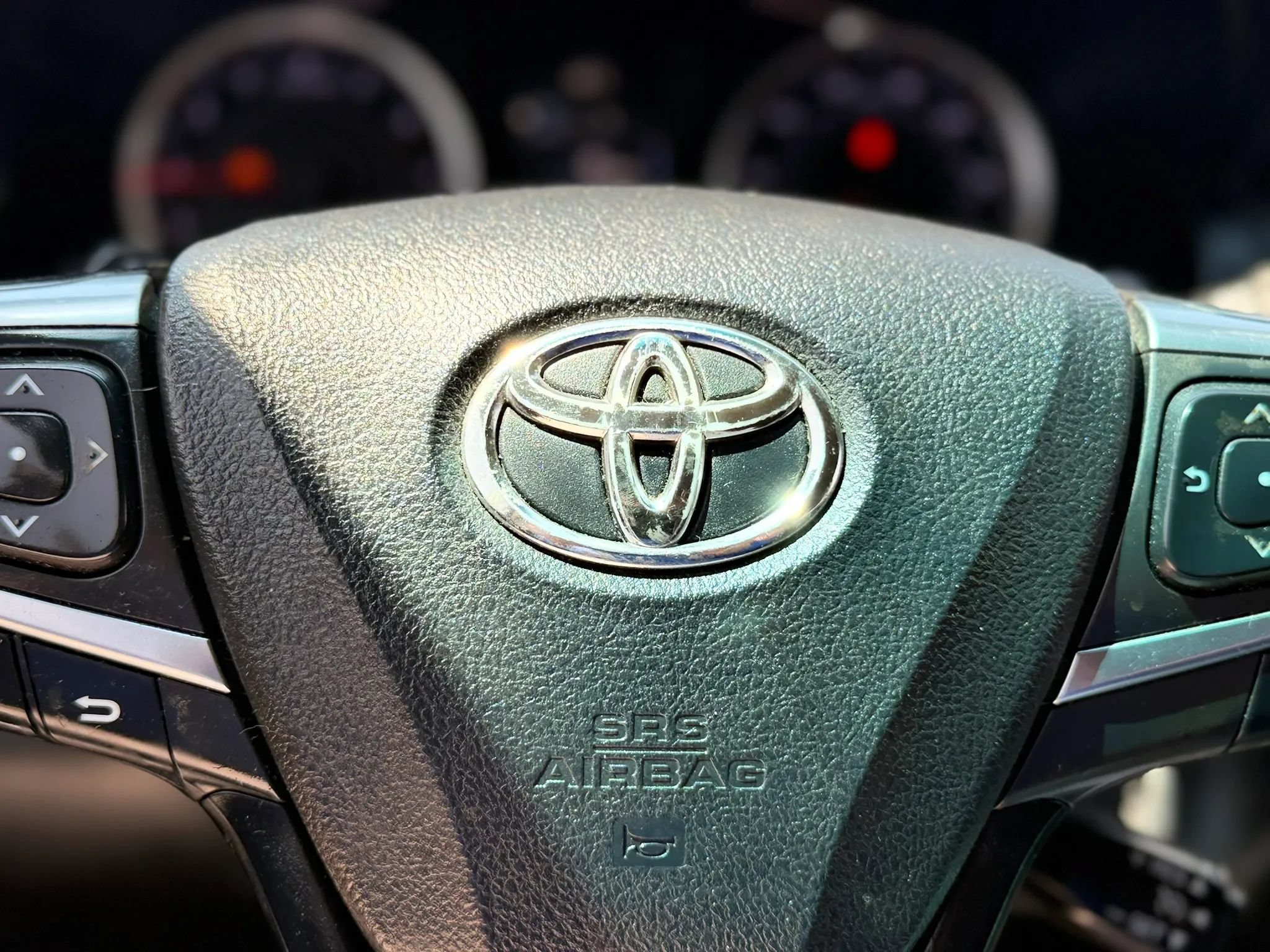 Used 2017 Toyota Camry SE FWD image 28