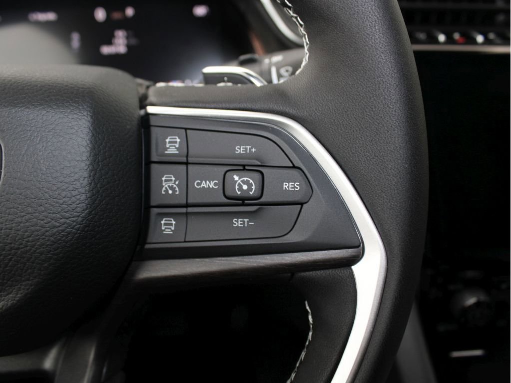 New 2025 Jeep Grand Cherokee Limited w/ Trailer Tow Package image 19