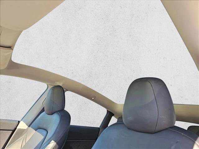 Used 2021 Tesla Model Y Long Range image 8