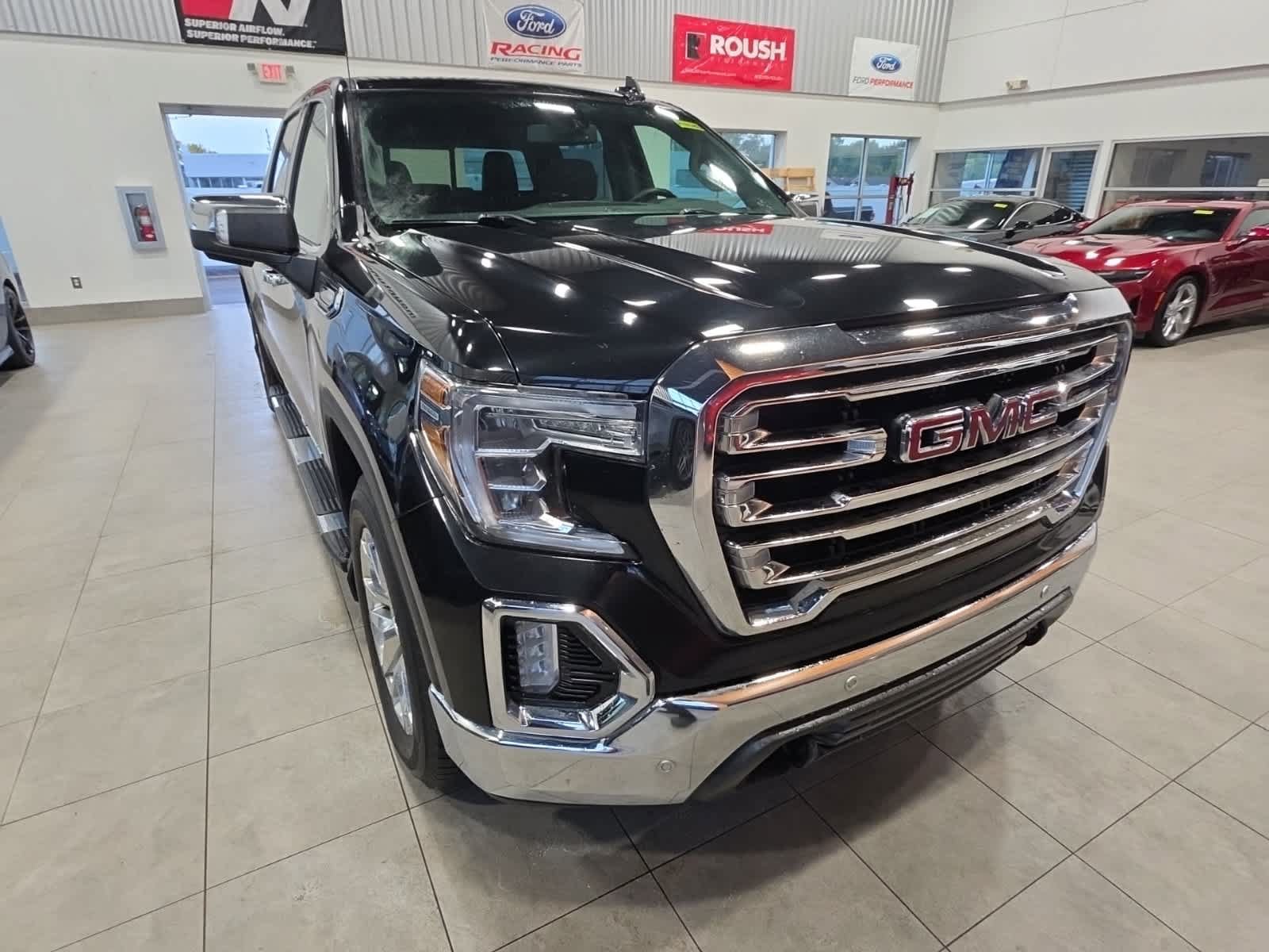 Used 2019 GMC Sierra 1500 SLT w/ SLT Premium Plus Package AWD/4WD image 3