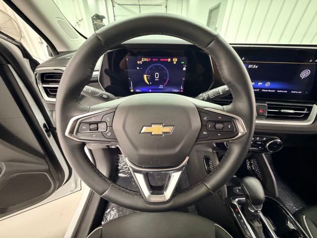 Certified 2025 Chevrolet TrailBlazer LT w/ Convenience Package FWD image 11