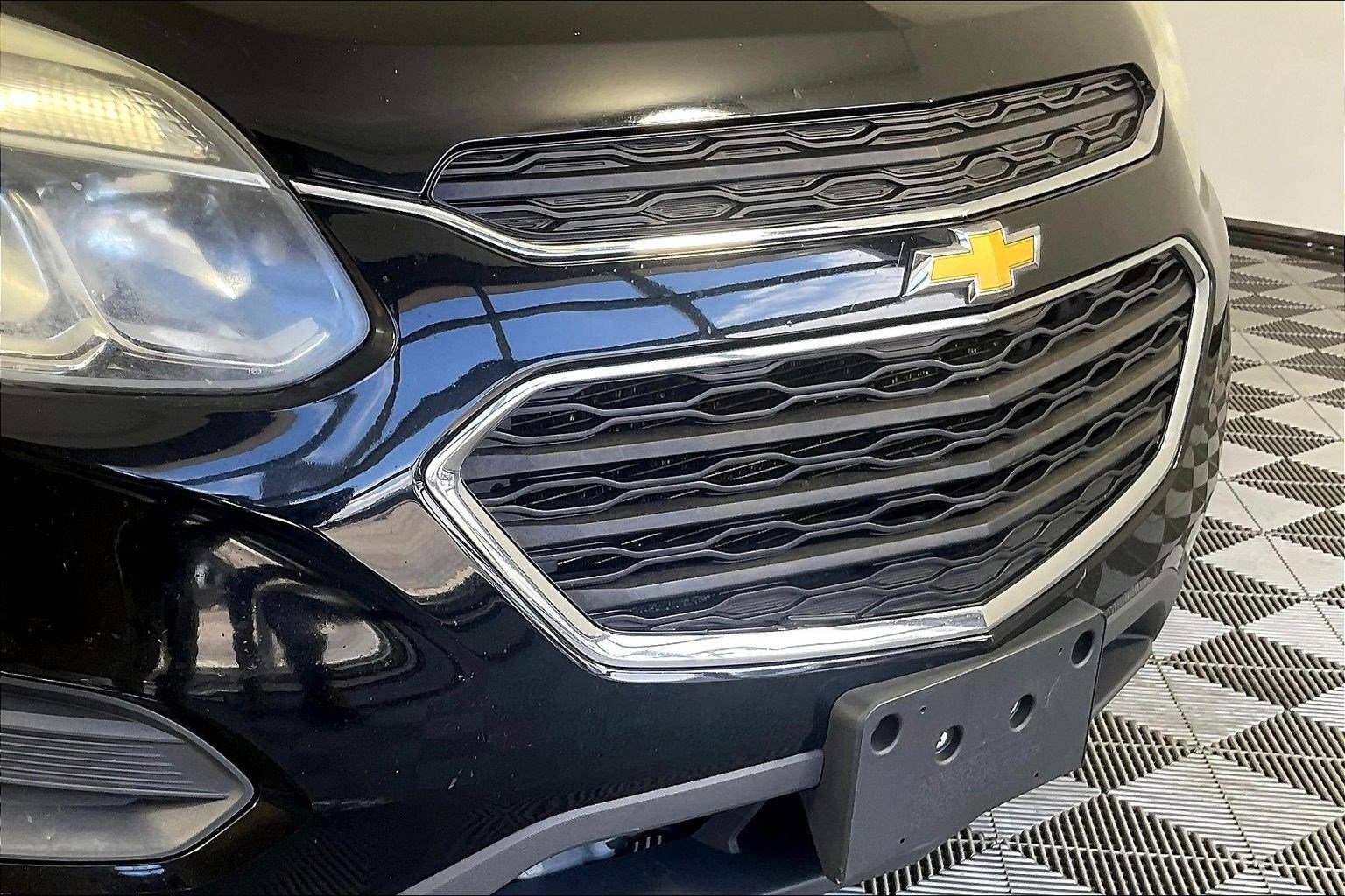 Used 2017 Chevrolet Equinox LS image 31