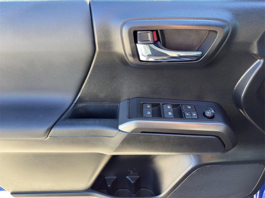 Used 2022 Toyota Tacoma 4x4 Double Cab image 17