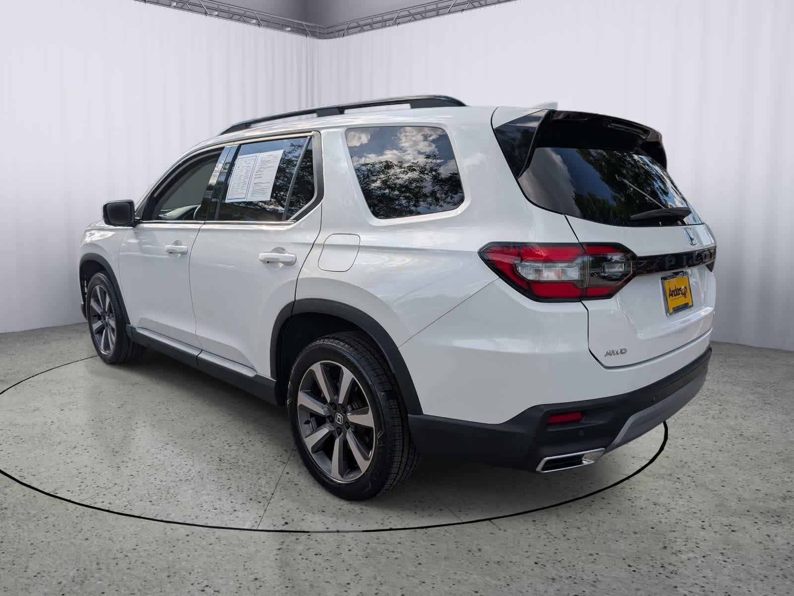 Certified 2023 Honda Pilot Elite image 5