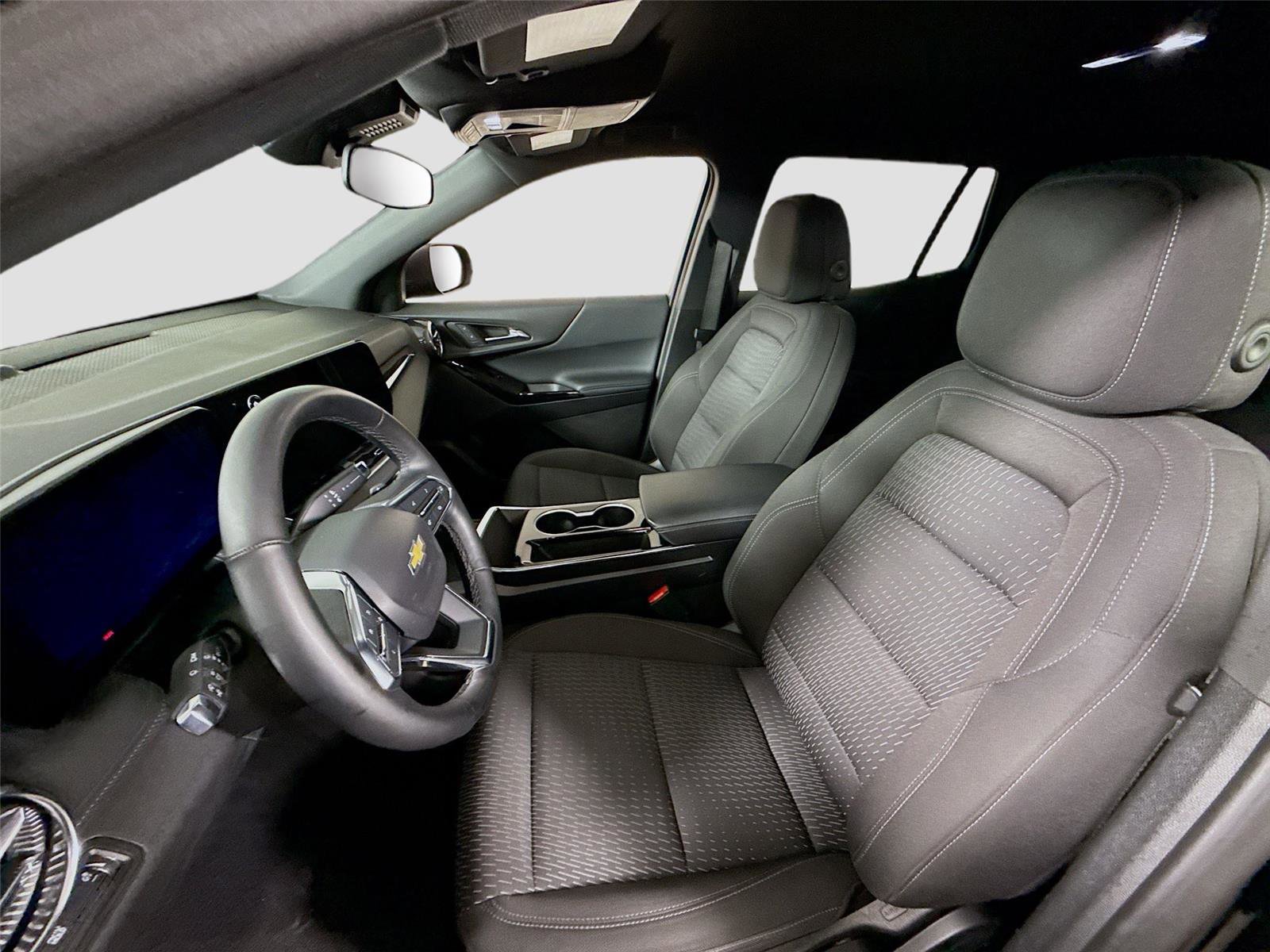 Used 2025 Chevrolet Equinox LT image 15