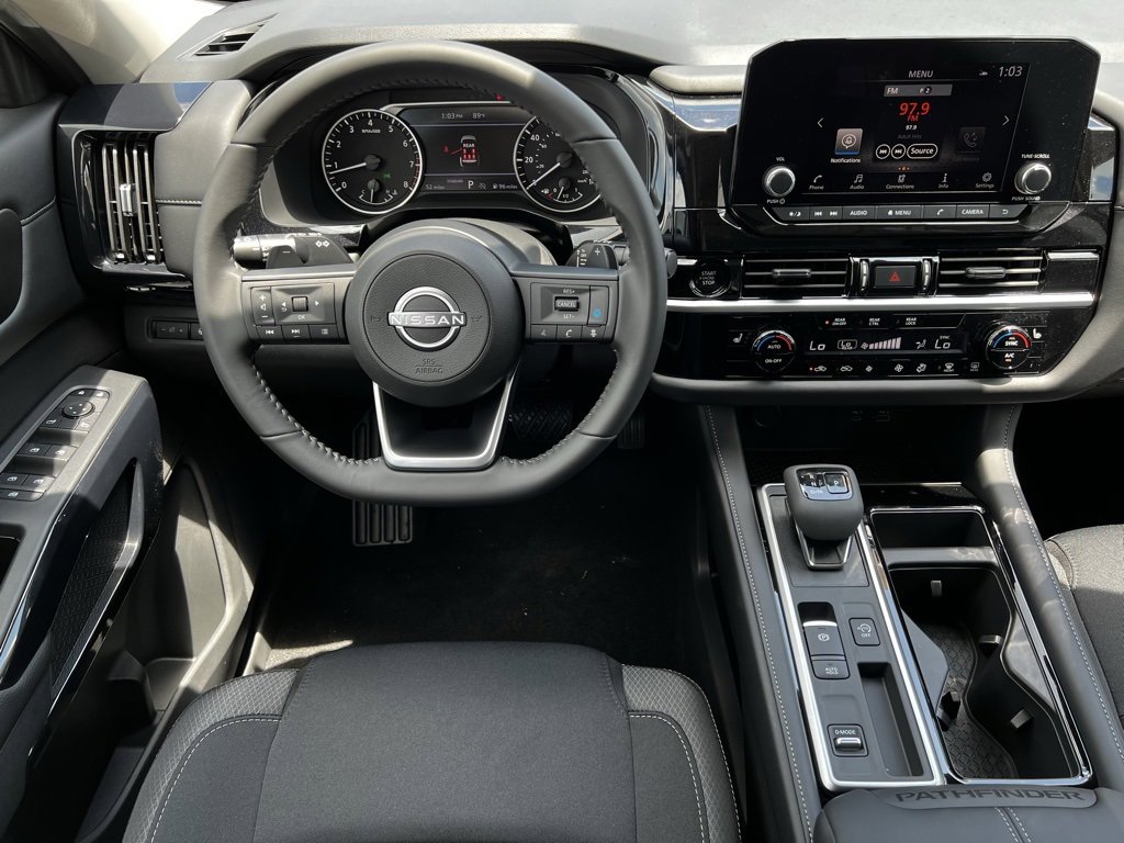 New 2025 Nissan Pathfinder SV image 4