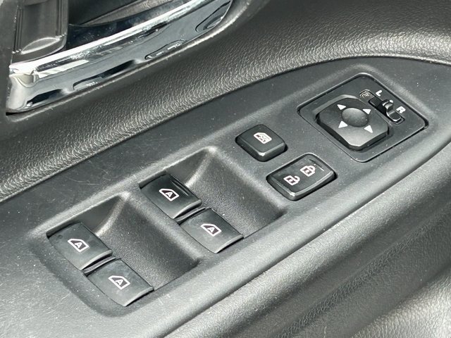 Used 2019 Mitsubishi Outlander SE image 23