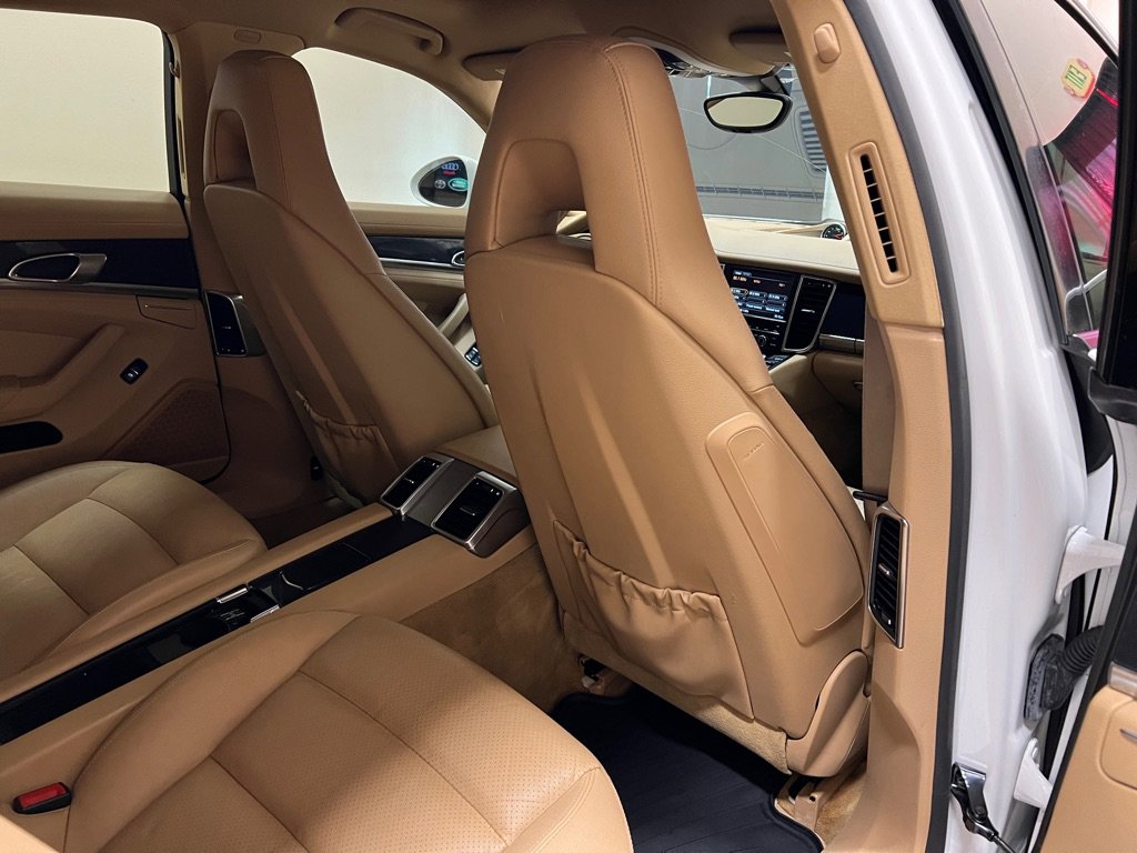 Used 2013 Porsche Panamera 4 image 33