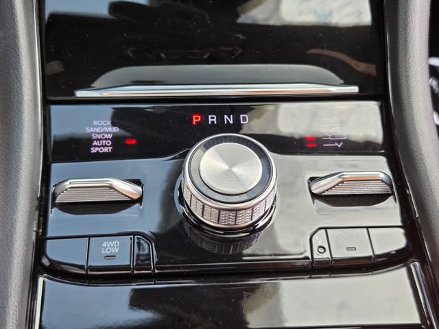 Used 2023 Jeep Grand Cherokee Summit w/ Advanced Protech Group IV AWD/4WD image 19