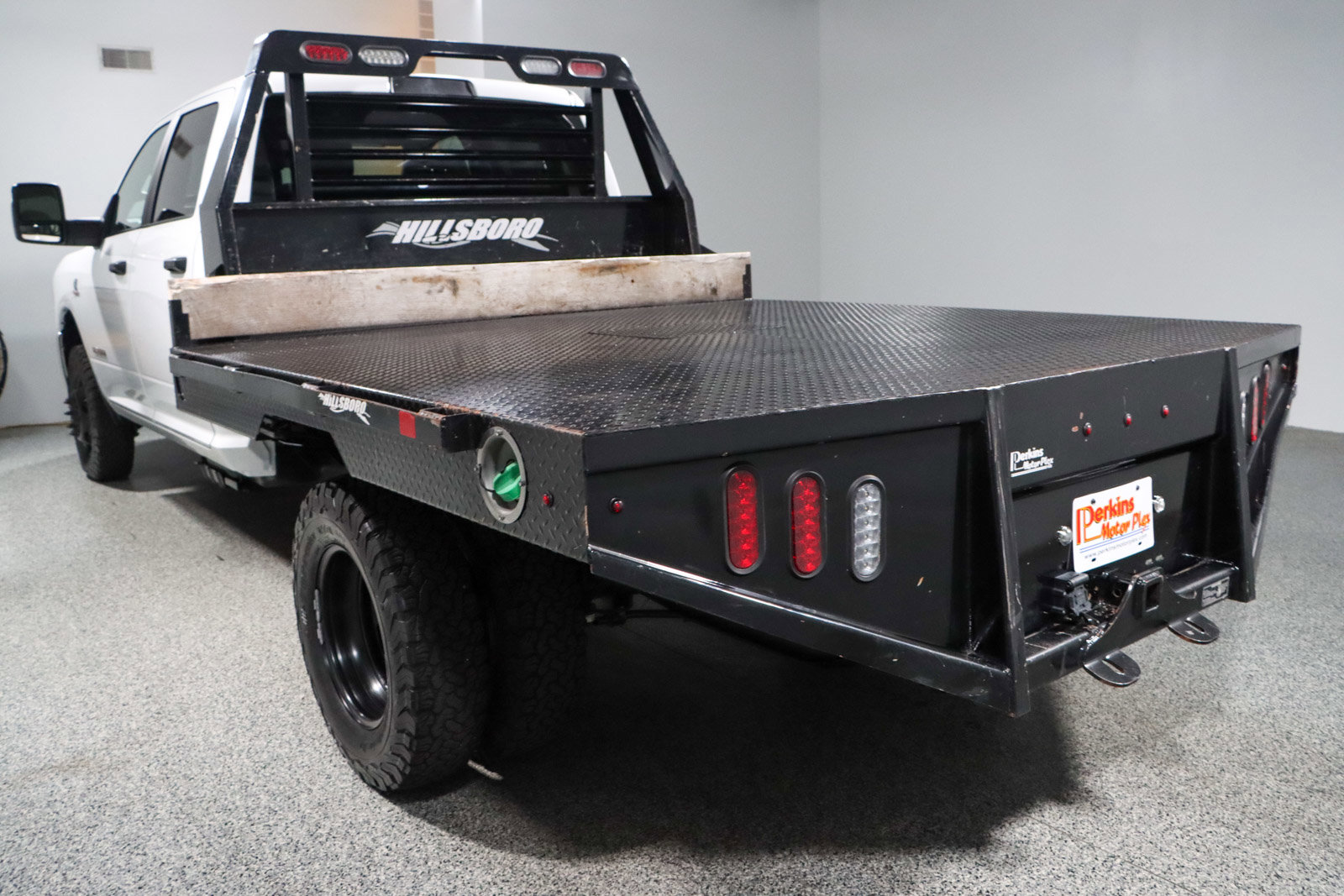 Used 2024 RAM 3500 SLT w/ Quick Order Package 2YG SLT image 9