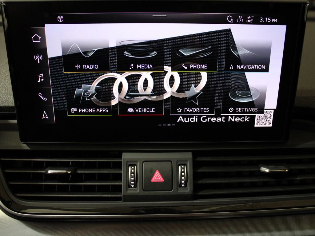 Certified 2025 Audi Q5 2.0T Premium w/ Convenience Plus Package image 3