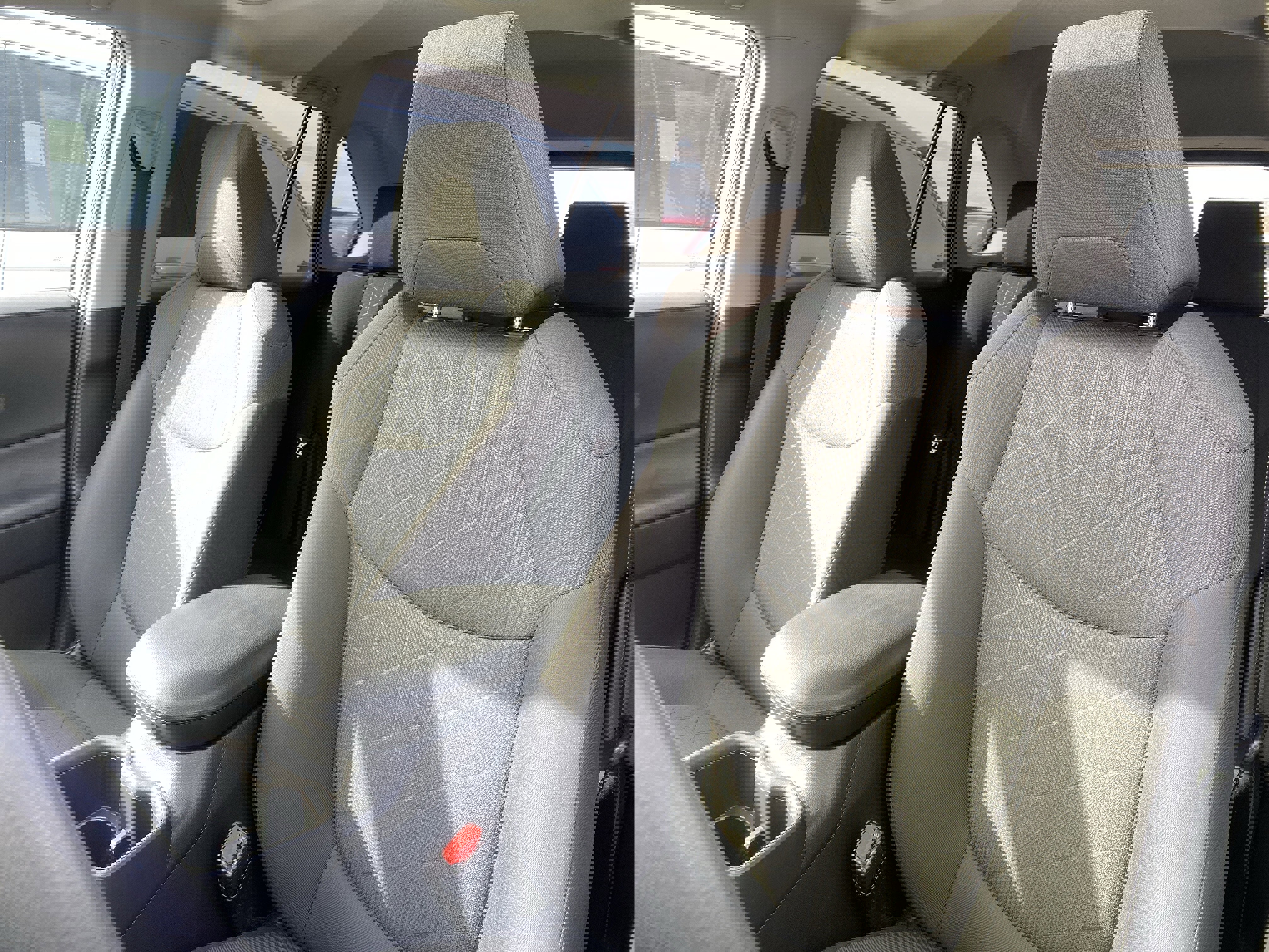 Used 2023 Toyota RAV4 XLE w/ Convenience Package image 10