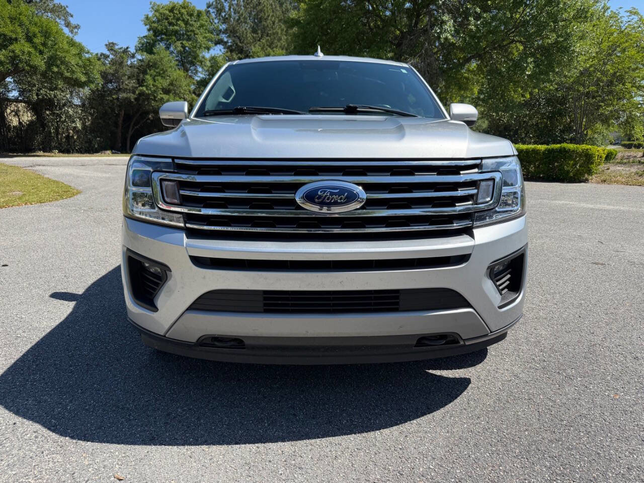 Used 2019 Ford Expedition Max XLT w/ Equipment Group 202A image 3
