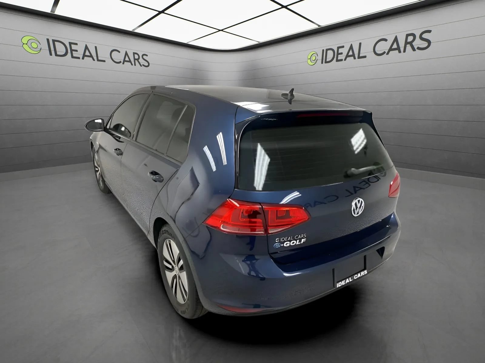 Used 2016 Volkswagen e-Golf SE w/ DC Fast Charging Package FWD image 7