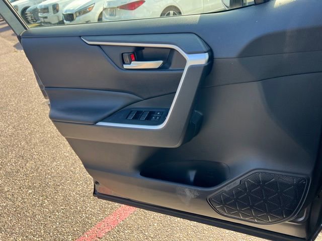 Used 2024 Toyota RAV4 XLE w/ Convenience Package image 16