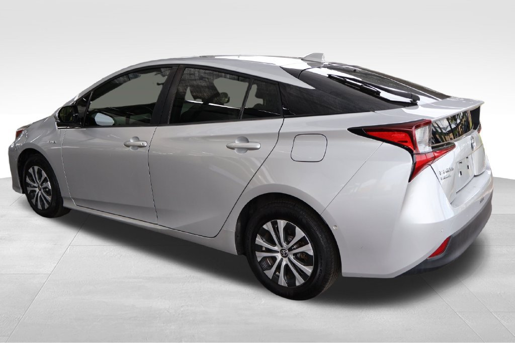 Certified 2020 Toyota Prius LE AWD/4WD image 12
