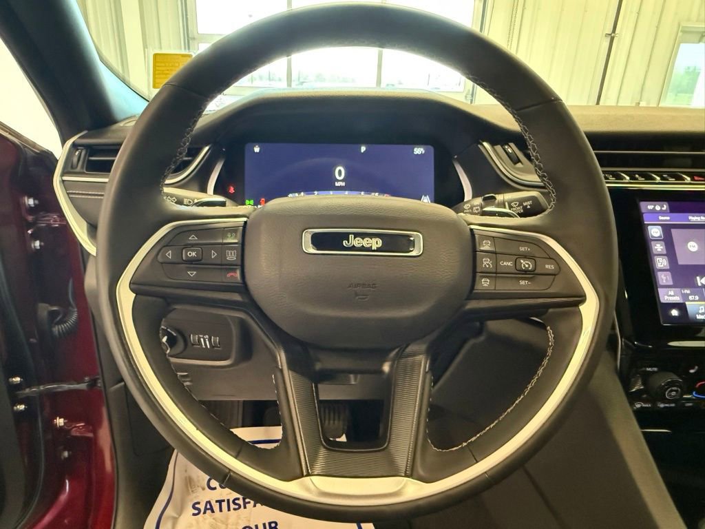 Used 2024 Jeep Grand Cherokee L Altitude AWD/4WD image 35