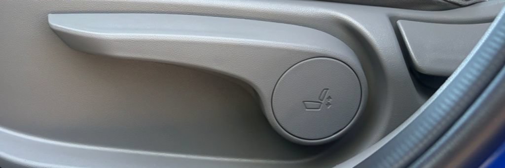 Used 2023 Hyundai Elantra SEL FWD image 25