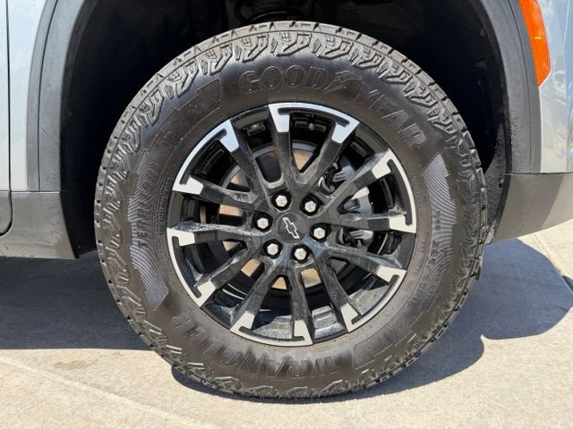 Used 2025 Chevrolet Traverse Z71 w/ Driver Confidence Package AWD/4WD image 32