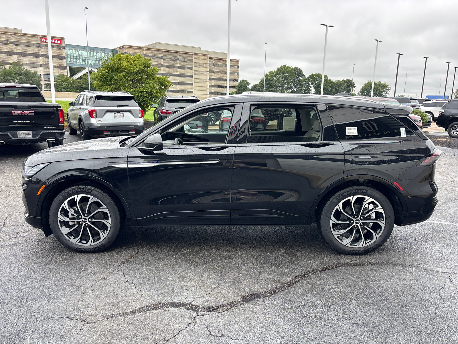 New 2026 Lincoln Nautilus Reserve AWD/4WD image 4