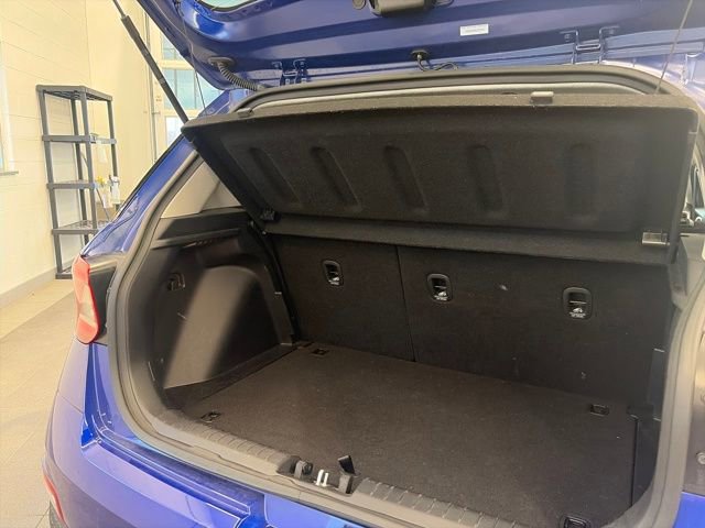 Used 2025 Hyundai Venue SEL image 32