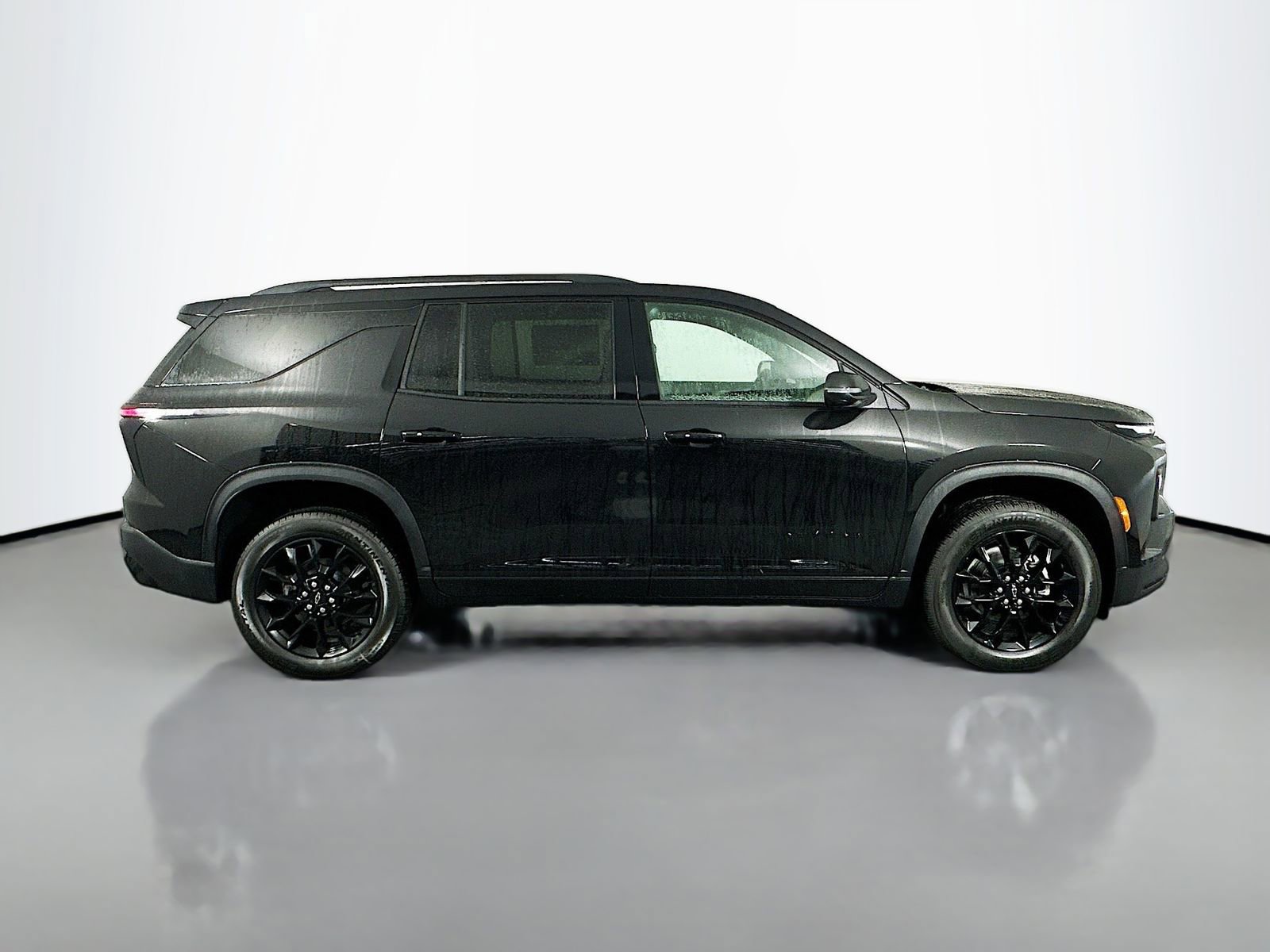 New 2026 Chevrolet Traverse LT image 8