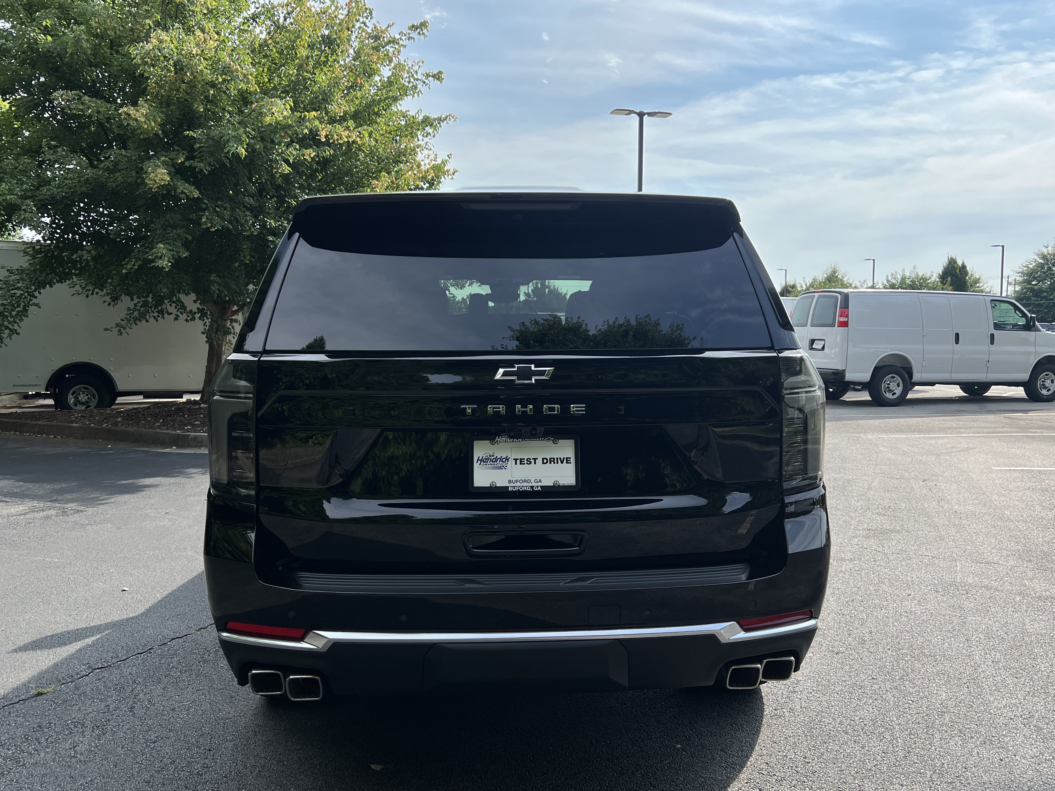 New 2026 Chevrolet Tahoe High Country w/ LPO, Get Active Package AWD/4WD image 8