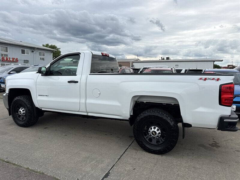 Used 2017 Chevrolet Silverado 2500 W/T w/ WT Convenience Package AWD/4WD image 4