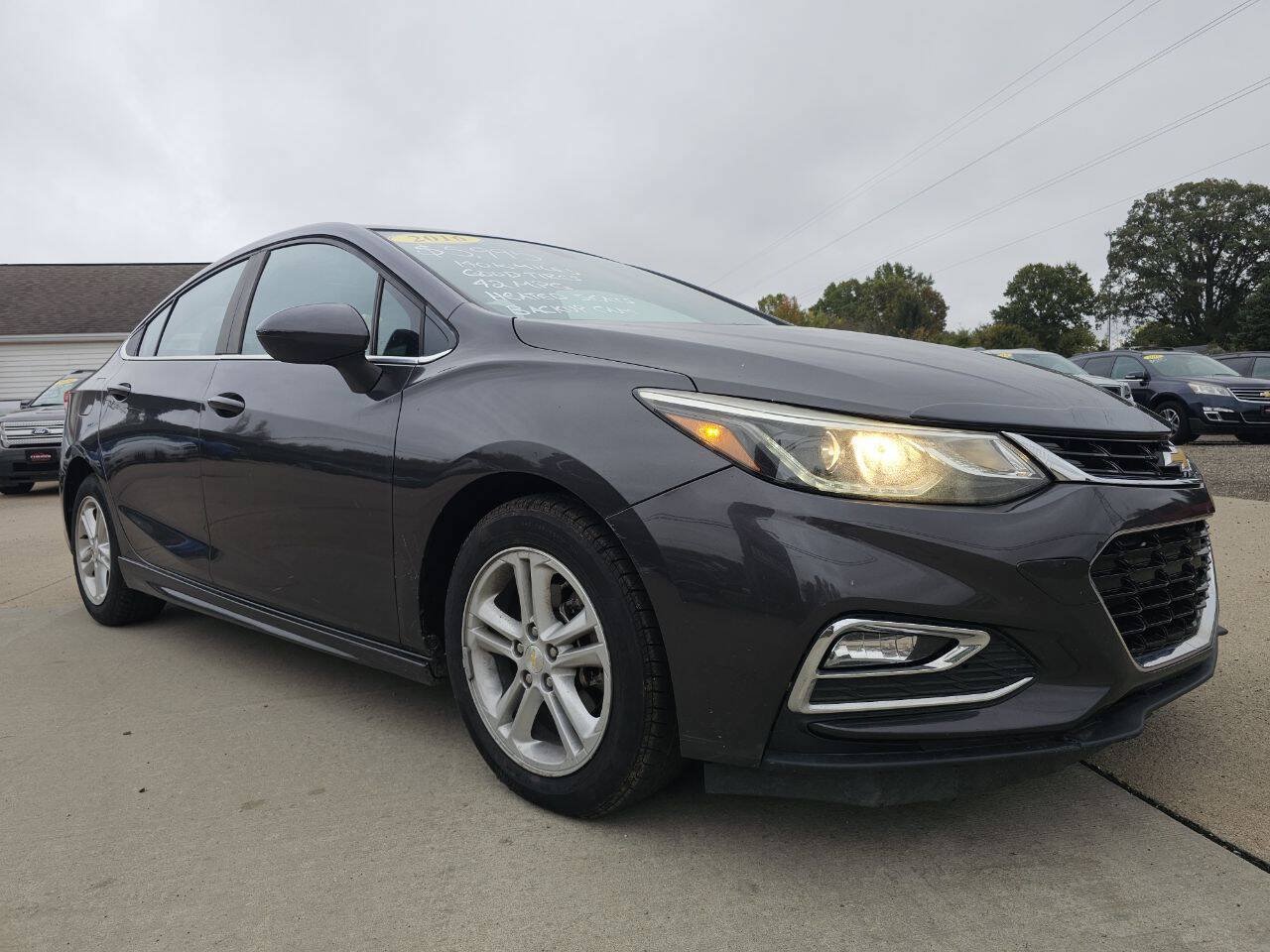 Used 2016 Chevrolet Cruze LT w/ Sun And Sound Package FWD image 1