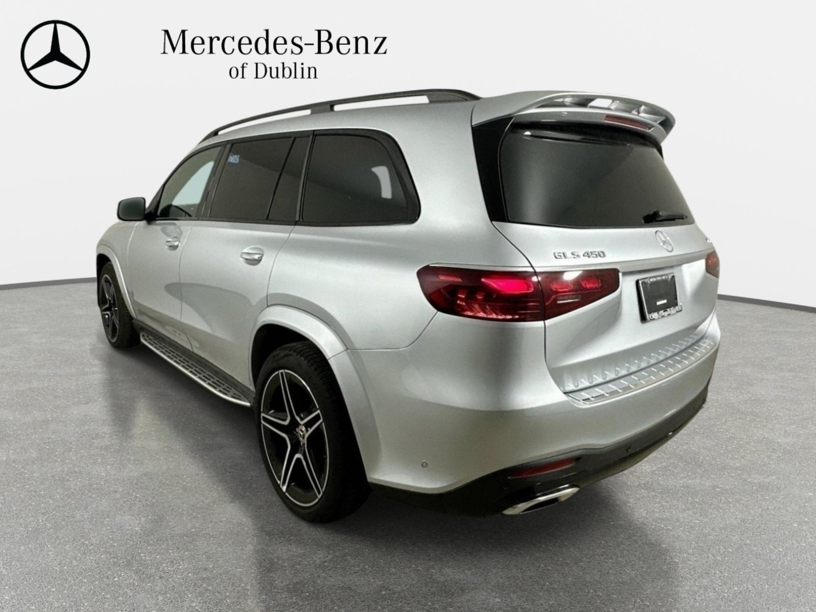 Certified 2026 Mercedes-Benz GLS 450 4MATIC w/ AMG Line Exterior image 4