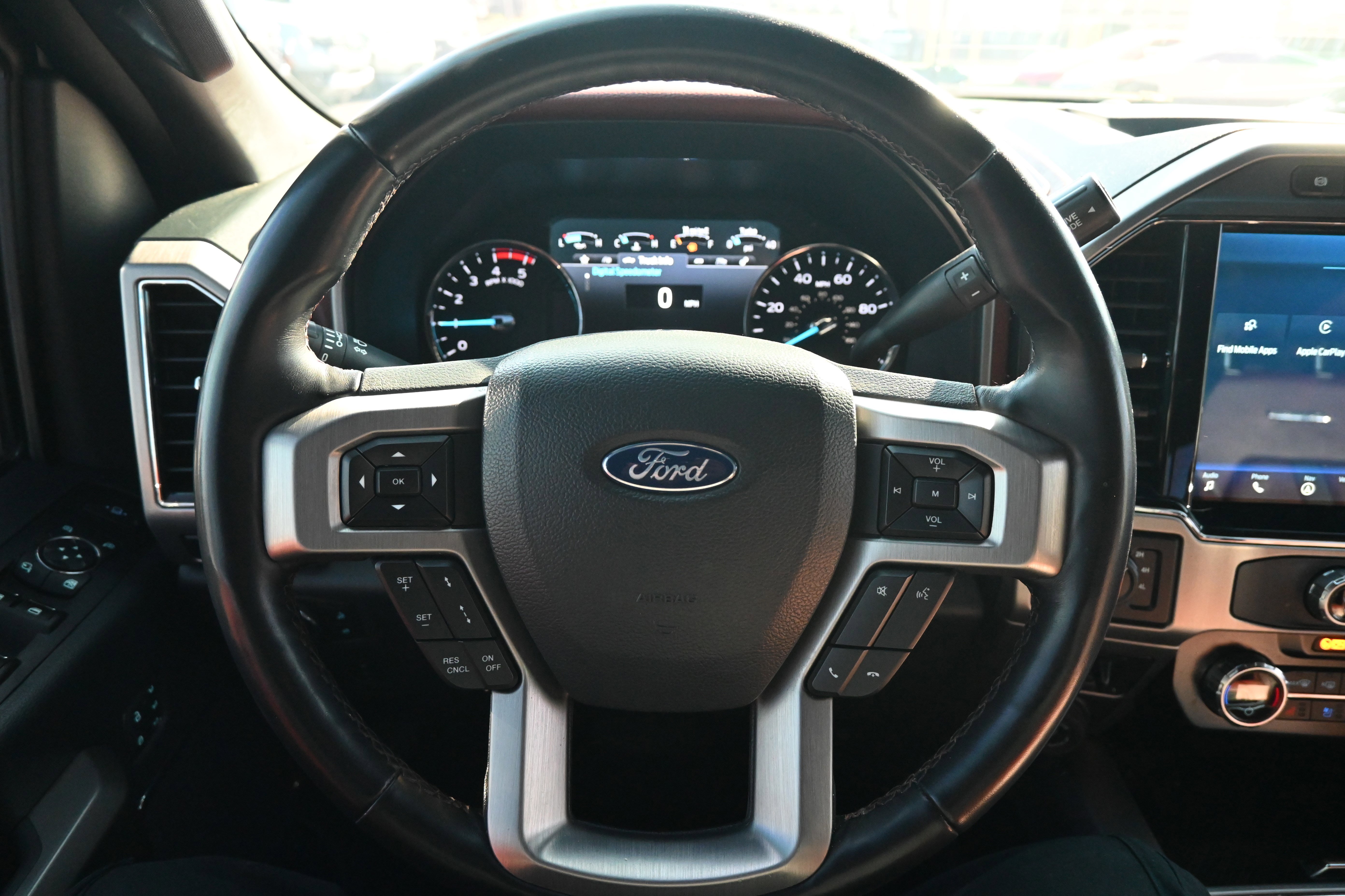 Used 2022 Ford F450 Platinum w/ FX4 Off-Road Package image 20