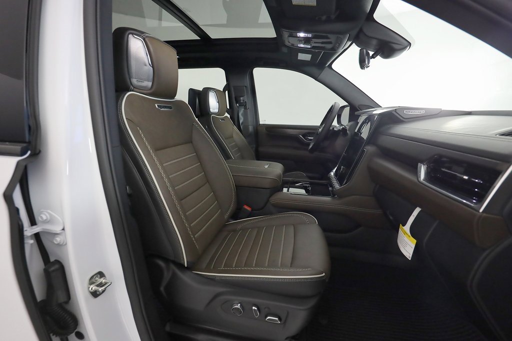 Used 2025 GMC Yukon Denali Ultimate image 13
