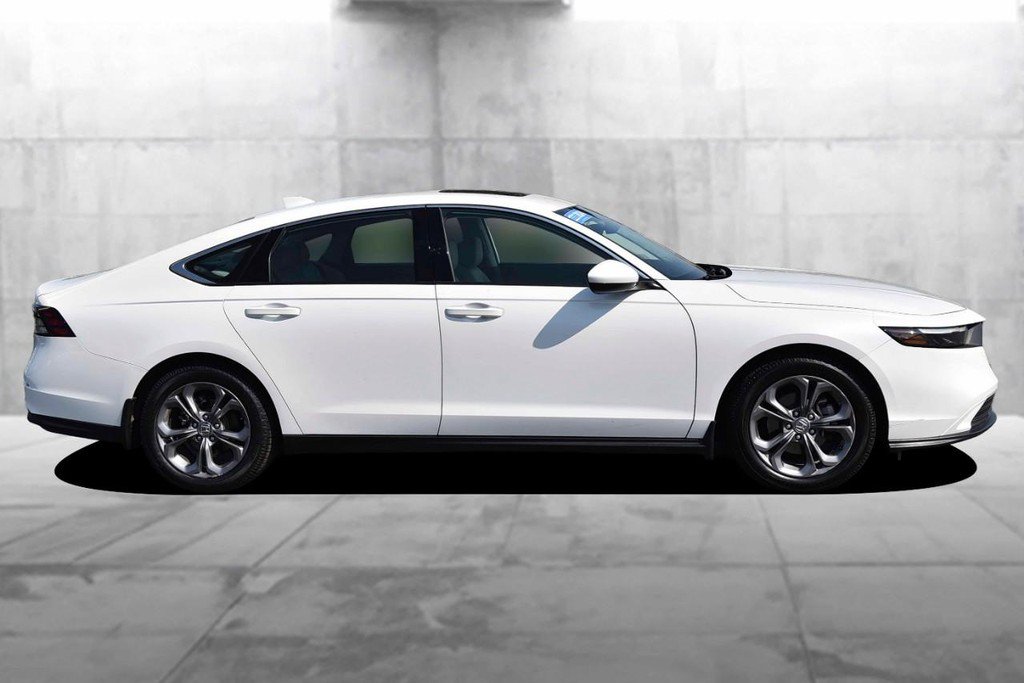Certified 2024 Honda Accord EX image 5