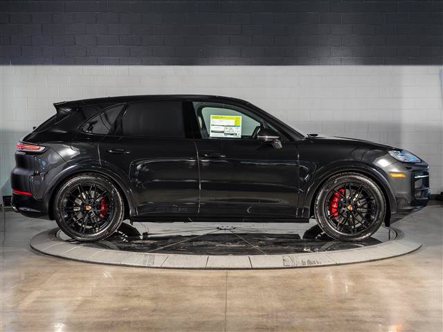 New 2026 Porsche Cayenne S AWD/4WD image 8
