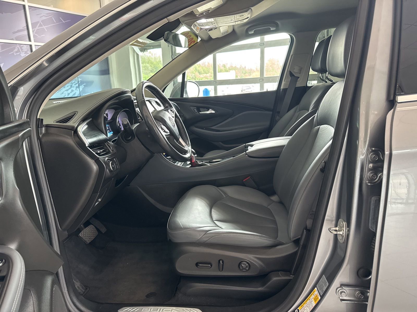Used 2020 Buick Envision Essence FWD image 19