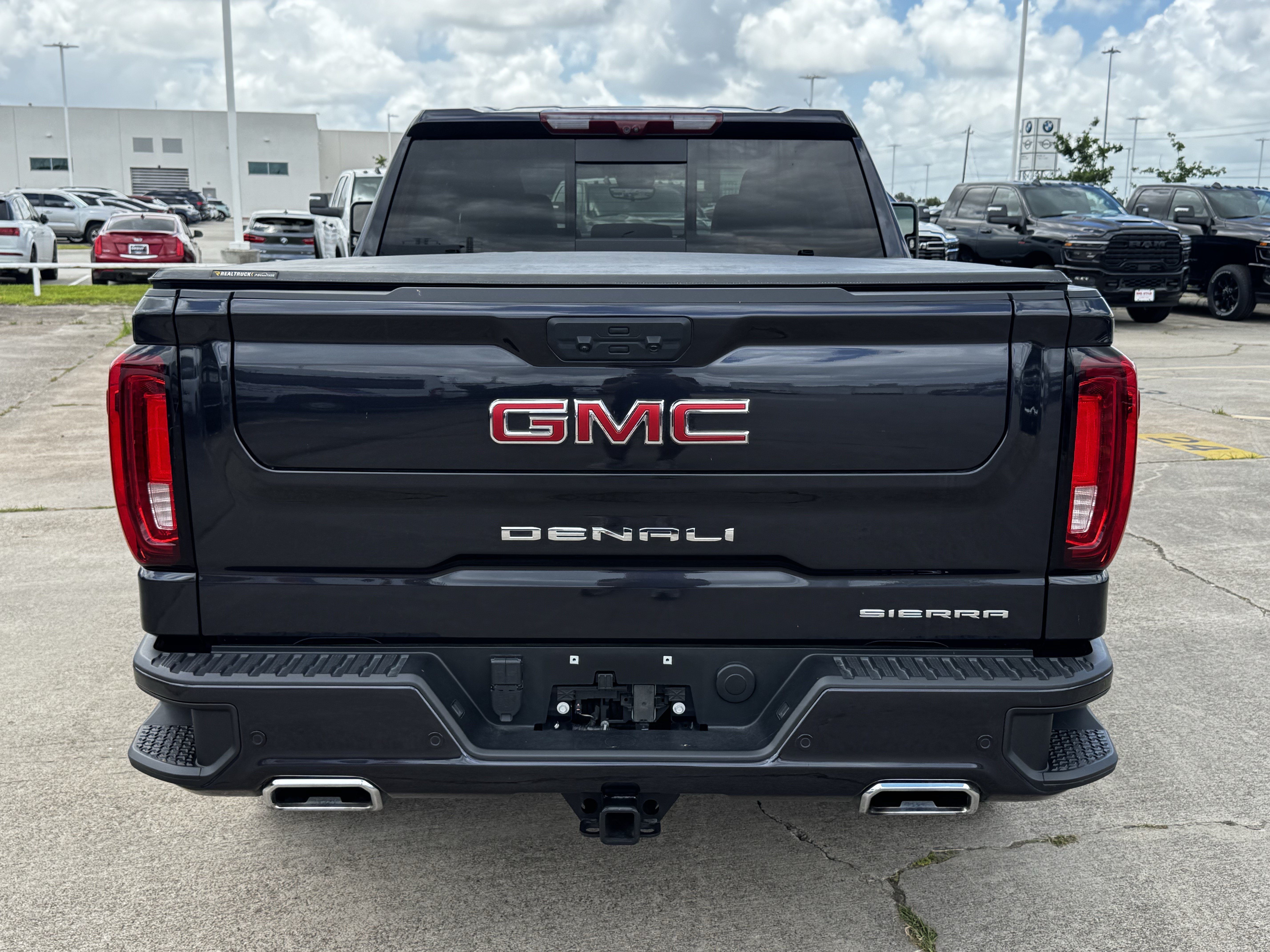 Used 2025 GMC Sierra 1500 Denali w/ Denali Reserve Package AWD/4WD image 10