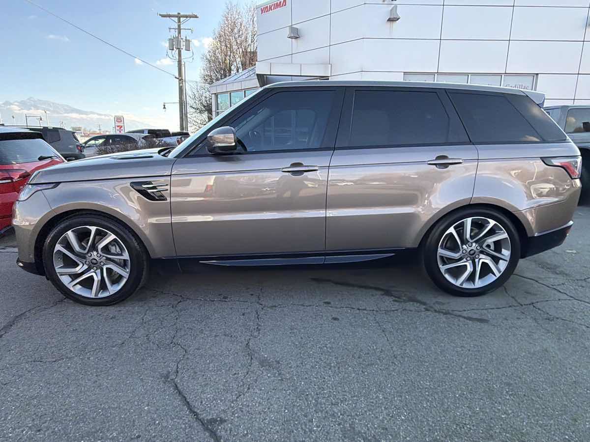 Used 2018 Land Rover Range Rover Sport HSE image 2