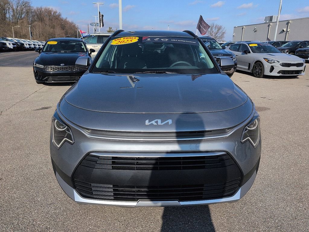 Certified 2025 Kia Niro LX image 3