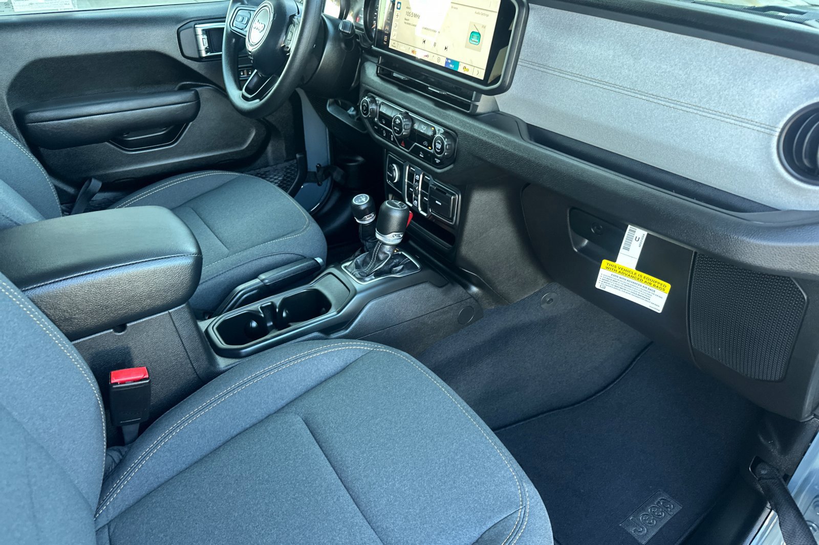 New 2025 Jeep Gladiator Nighthawk image 12