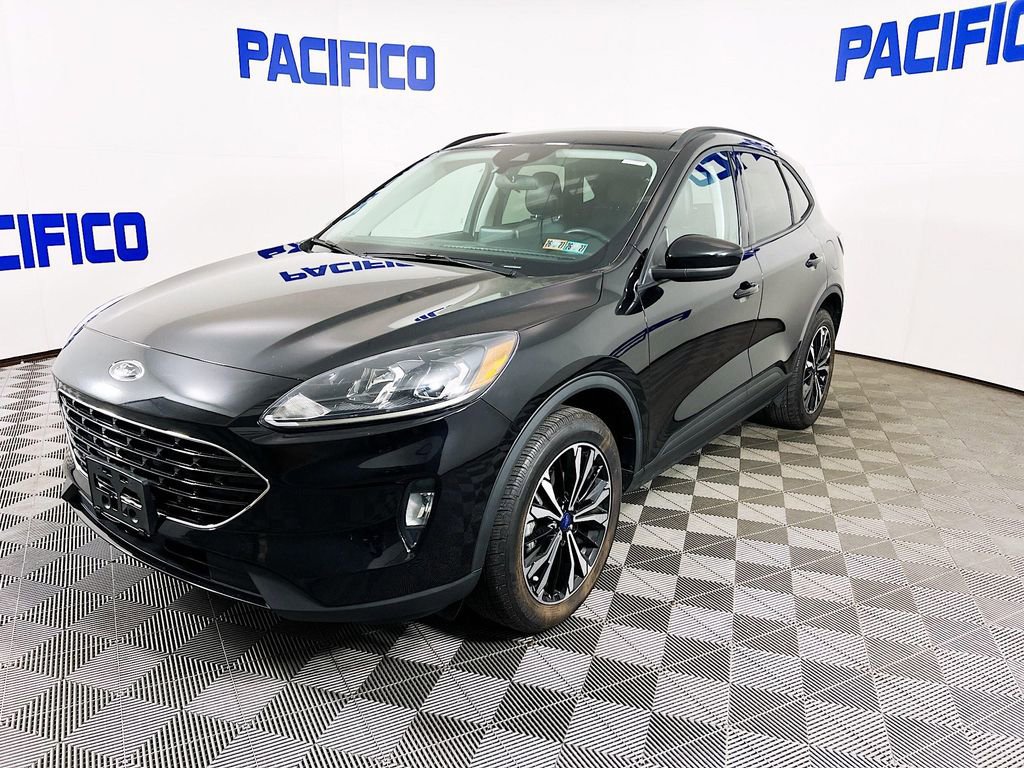 Used 2022 Ford Escape SEL w/ SEL Stealth AWD Package image 4
