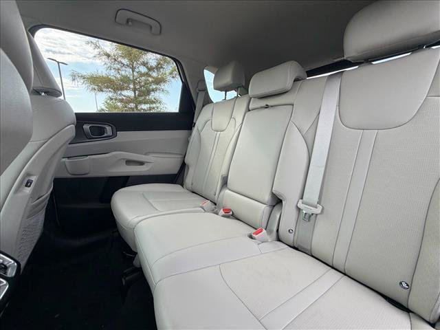 Used 2026 Kia Sorento S AWD/4WD image 8