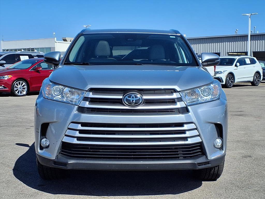 Used 2019 Toyota Highlander XLE image 6