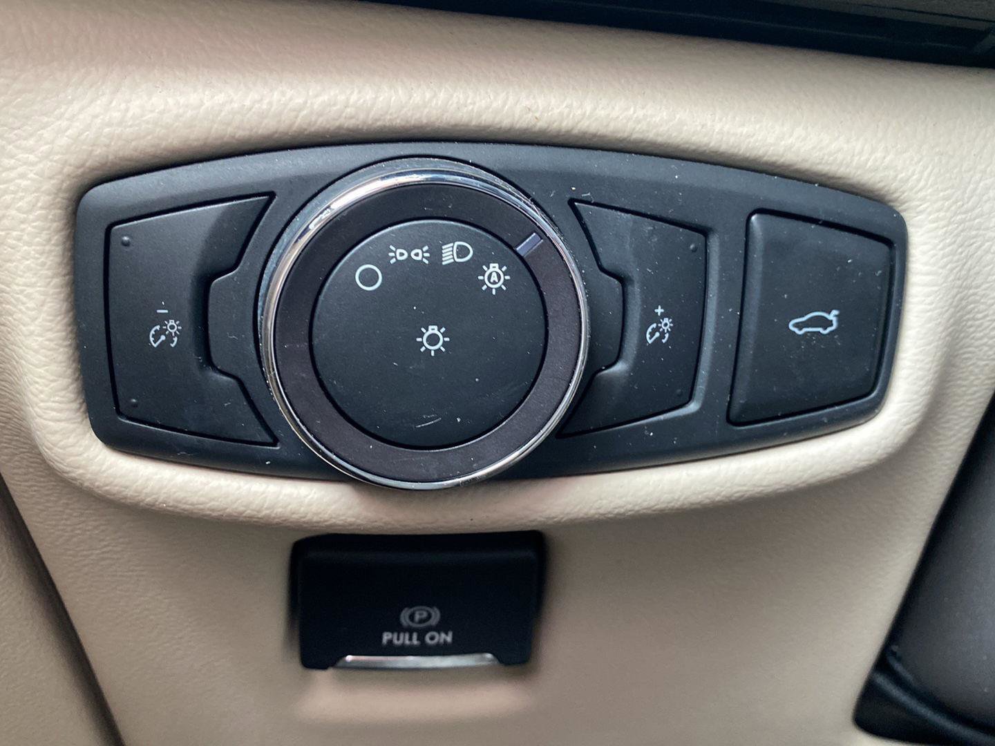 Used 2019 Lincoln MKZ Reserve w/ Luxury Package image 36