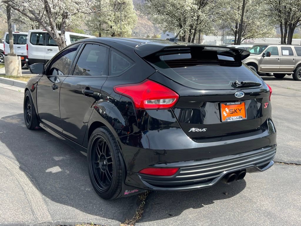 Used 2018 Ford Focus ST image 14