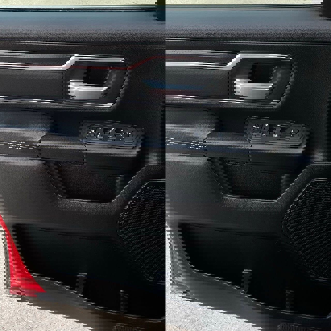 Used 2025 RAM 1500 Lone Star image 21