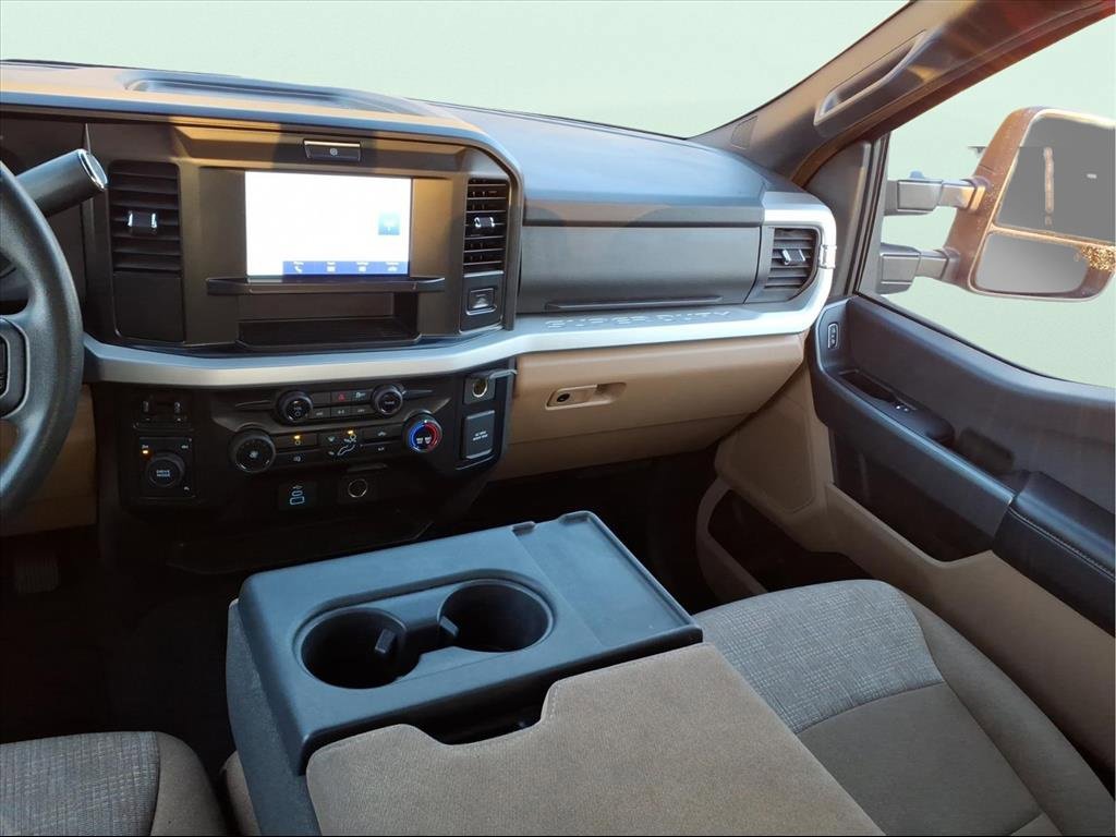 Used 2025 Ford F250 XLT image 9