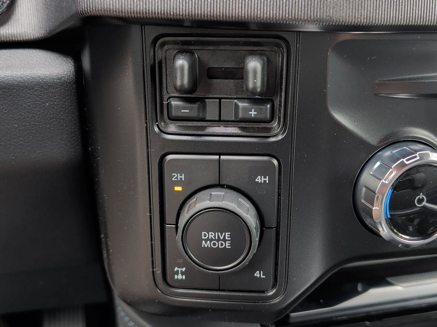 New 2026 Ford F350 Platinum AWD/4WD image 21